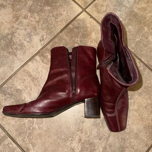 Nine West Red Heeled Boots with Block Heel and Classic Design